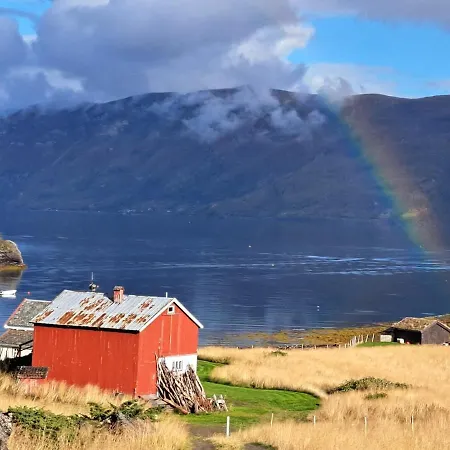 Forhamna - The By The Sea Lyngen