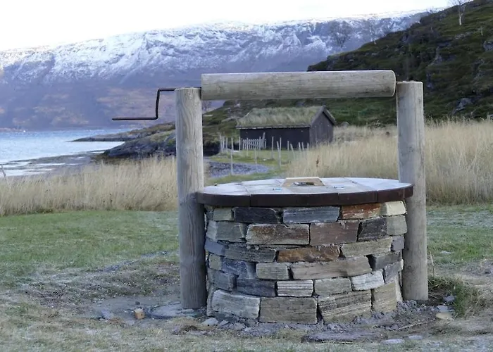 Forhamna - The By The Sea Lyngen