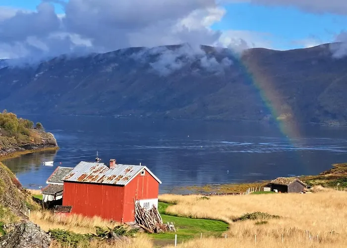 Forhamna - The By The Sea Lyngen